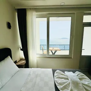3* Hotel Sea Door